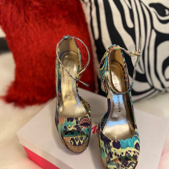 Shoes - Picture 4 of 4